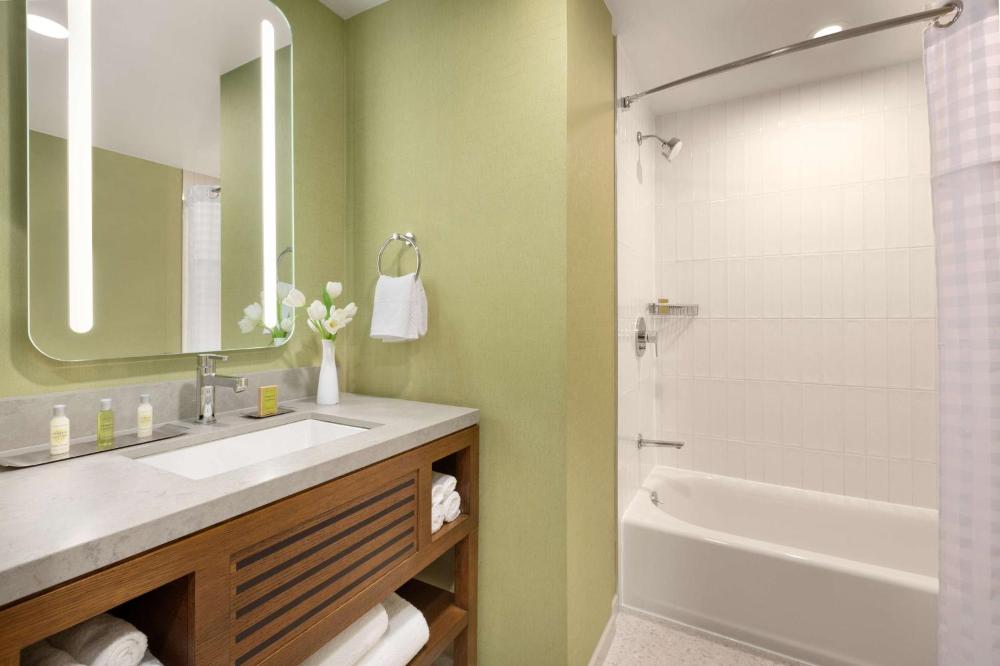 Room image 3