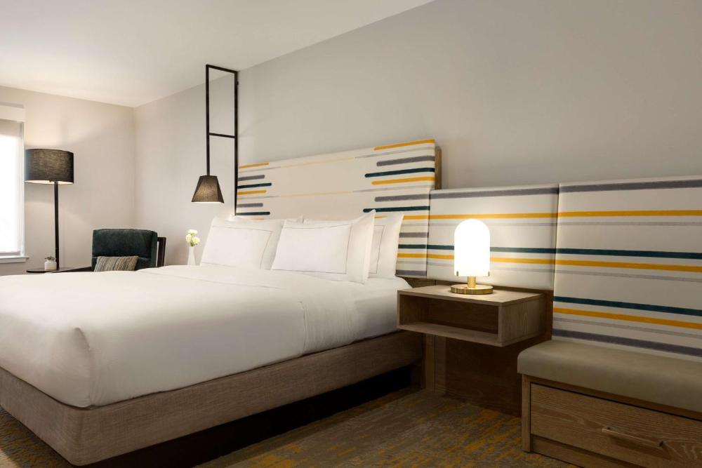 Room image 2
